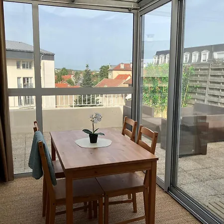 Spacieux Terrasse - Proche Paris * Le Vesinet
